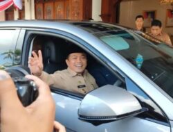 Resmikan SPKLU Pertama di Provinsi Jambi, Gubernur Al Haris Test Drive Mobil Listrik