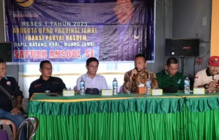 Sapuan Ansori Anggota DPRD Provinsi Jambi Reses bersama Awak Media di Batanghari.