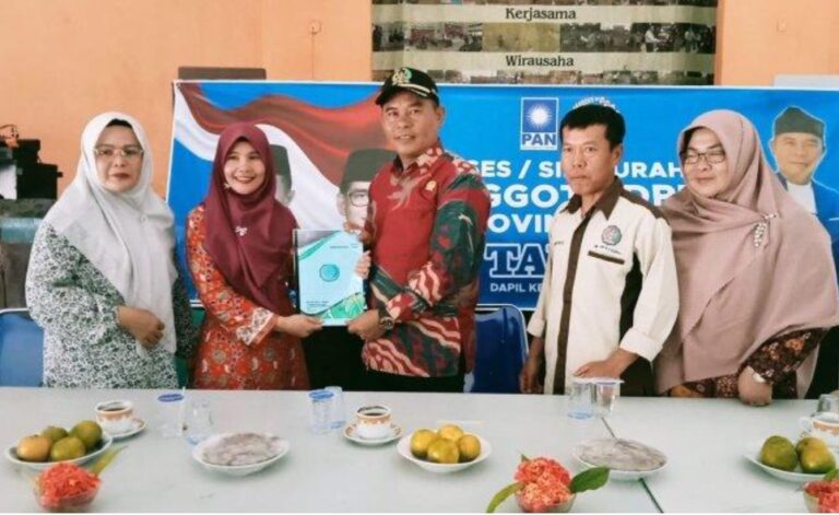 Ketua Komisi IV DPRD Provinsi Jambi, Fadli Sudria Reses ke Sekolah-sekolah di Kerinci.