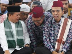 Gubernur Al Haris dan Ustadz Abdul Somad di Halal Bihalal Pemprov Jambi