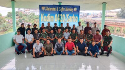 Foto bersama Kodim 0420/Sarko dengan Insan Pers kabupaten Merangin. Sabtu (5/8/2023).