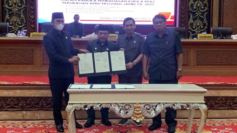 Meski sempat tertunda, akhirnya DPRD Provinsi Jambi setujui KUPA dan PPAS 2023.