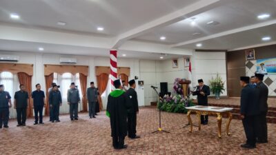 Pj Bupati Merangin H Mukti Melantik Defi Martika sebagai Inspektur Daerah. Jum'at (27/10/2023).