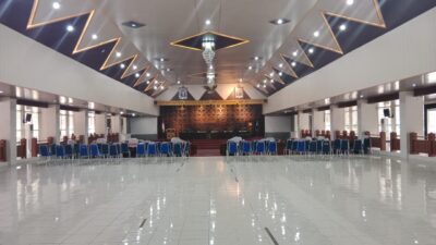 Tampak ruang utama sidang paripurna DPRD kabupaten Merangin kosong, sebelumnya dijadwalkan pukul 10:00 WIB. Selasa (21/11/2023).