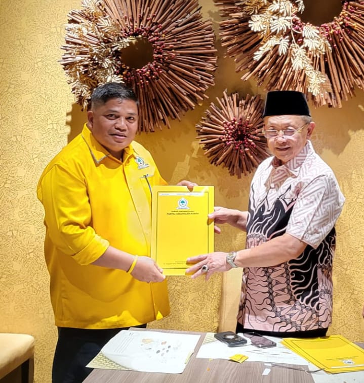 Ketua DPD I Partai Golkar Merangin Herman Efendi bersama Ketua DPD I Partai Golkar Provinsi Jambi H Cek Endra.