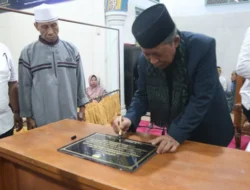 Wagub Sani Resmikan Status Langgar Jami’ Al Hidayatussholihin Desa Tangkit