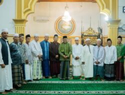 Safari Ramadan H. Maulana di Masjid Baitul Mukhlisin Kebun Handil Kota Jambi