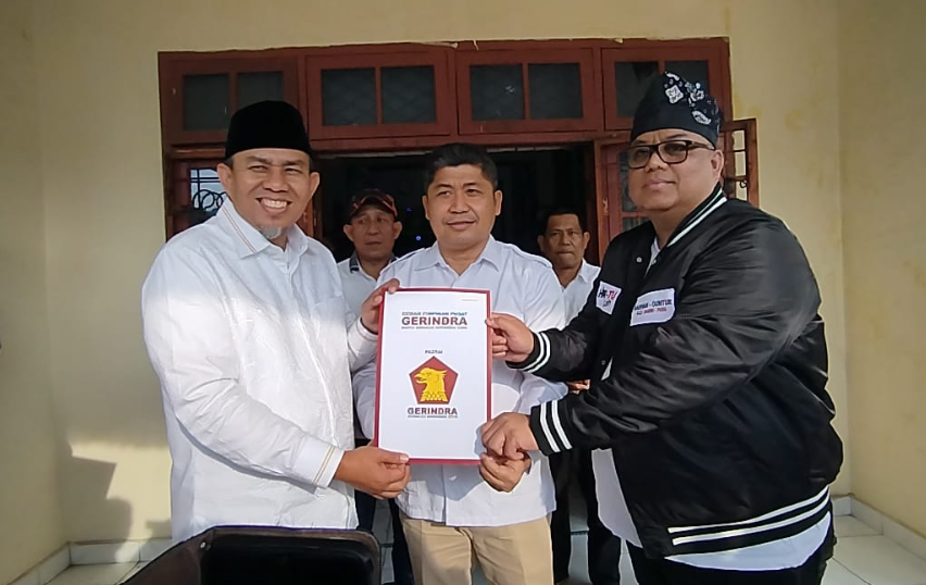 DPD Gerindra Provinsi Jambi Bagikan SK B1KWK ke H Abdul Rahman-H Andi Muhammad Guntur