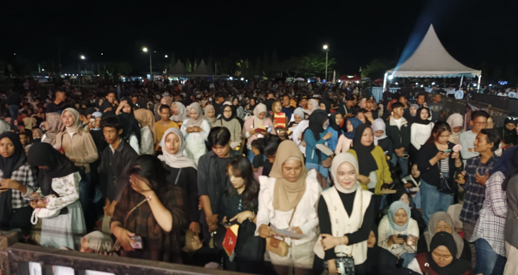 Video Lautan Massa di Acara Deklarasi Bacawako Jambi H Abdul Rahman - Bacawawako Jambi Andi Muhammad Guntur