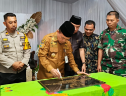 Al Haris Gubernur Jambi Resmikan Desa Persiapan Sungai Tebal