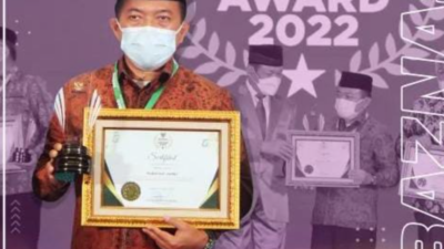 Al Haris saat Terima Penghargaan Baznas Award