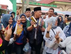 Emak-emak dan Pedagang Pasar Talang Banjar Dukung Cawako-Cawawako Jambi H Abdul Rahman-H Andi Muhammad Guntur