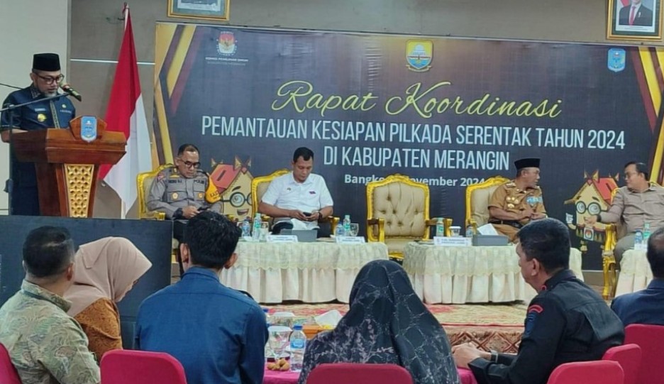 Pjs Gubernur Jambi Sudirman, memimpin rapat koordinasi (Rakor) pemantuan kesiapan Pilkada Serentak 2024 di Kabupaten Merangin