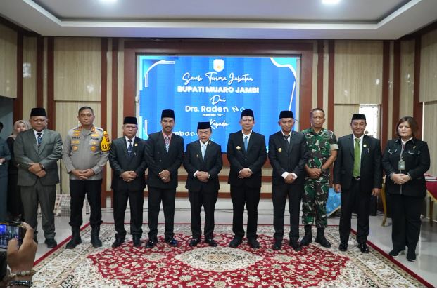 Gubernur Jambi Al Haris menekankan pentingnya sinkronisasi daerah dan pusat dalam pembangunan dalam menjalankan roda pemerintahan, daerah dan pusat.