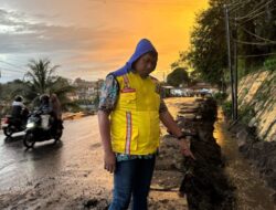 Penanganan Jalan Ambles Bukit Tiung Bangko, Tim BPJN Jambi Bongkar Drainase dan Lanjutkan Investigasi