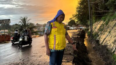 Penanganan Jalan Ambles Bukit Tiung Bangko, Tim BPJN Jambi Bongkar Drainase dan Lanjutkan Investigasi