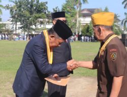 Wagub Sani dan Sekda Sudirman Terima Penghargaan Bintang Legiun Veteran Republik Indonesia