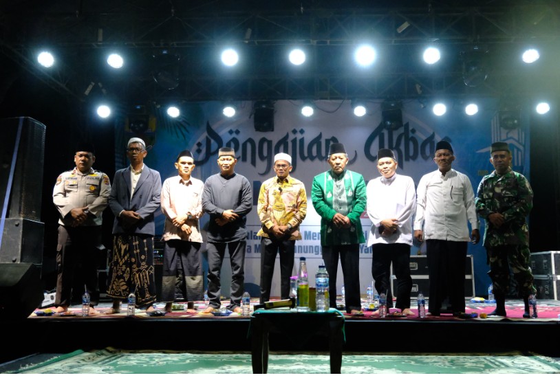 Wakil Gubernur Jambi, Drs. H. Abdullah Sani, M.Pd.I menghadiri Peringatan HUT Ke-32 Desa Marga Manunggal Jaya Kecamatan Sungai Bahar, Kabupaten Muaro Jambi