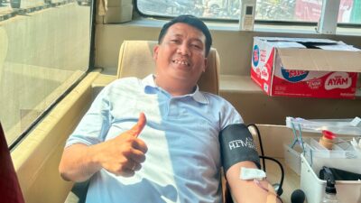 FIF Group Cabang Jambi bekerja sama dengan Palang Merah Indonesia (PMI) Kota Jambi menggelar kegiatan donor darah di halaman kantor FIF Group, Jalan Hayam Wuruk No. 163, Kelurahan Cempaka Putih, Kecamatan Jelutung, Kota Jambi, Sabtu (4/10/2025).