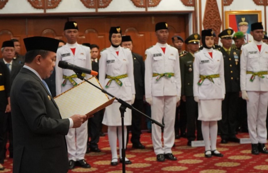 Gubernur Al Haris Kukuhkan 54 Anggota Paskibraka Provinsi Jambi Tahun 2025