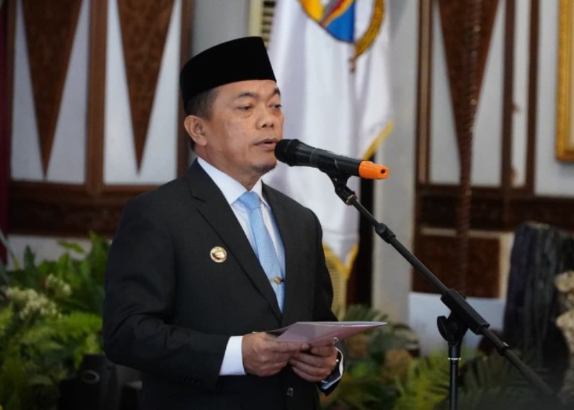 Lantik Direksi Baru Bank Jambi, Gubernur Al Haris Tekankan Profesionalisme dan Inovasi