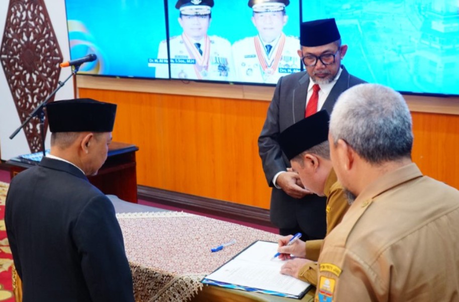 Sekda Sudirman Lantik Pejabat Administrator, Pengawas, dan Fungsional di Lingkup Pemprov Jambi
