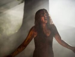 “Sinopsis Carrie 2013: Teror, Penghinaan, dan Balas Dendam di Sekolah Menengah”