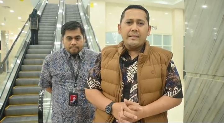 Bupati Merangin H M. Syukur, mengimbau masyarakat khususnya para Aparatur Sipil Negara (ASN) di Kabupaten Merangin untuk tetap tenang dan memberikan kepercayaan kepada manajemen Bank Jambi.