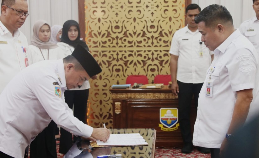 Gubernur Al Haris Tandatangani Perjanjian Kinerja 2026, Tegaskan Komitmen Kerja Terukur, Fokus, dan Akuntabel