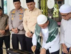 Senyum Warga Batang Asai Sambut Jalan Baru, Gubernur Al Haris Resmikan Akses Impian 88 Kilometer