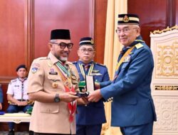 Gubernur Jambi Raih Penghargaan Tertinggi Bintang Semangat Rimba dari Pengakap Malaysia