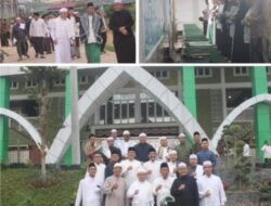 Qiamul Lai Itikaf di Ponpes Darul Arifin: Gubernur – Wakil Gubernur Jambi Sahur dan Shalat Subuh Bersama Warga