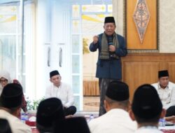 Safari Ramadhan di Tanjab Timur, Wagub Sani Serahkan Bantuan Stunting, CSR Hingga BAZNAS
