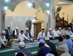 Safari Subuh di Masjid Raya Magat Sari, Gubernur Al Haris Ingatkan Warga Hadapi Kemarau dan Bijak Gunakan BBM