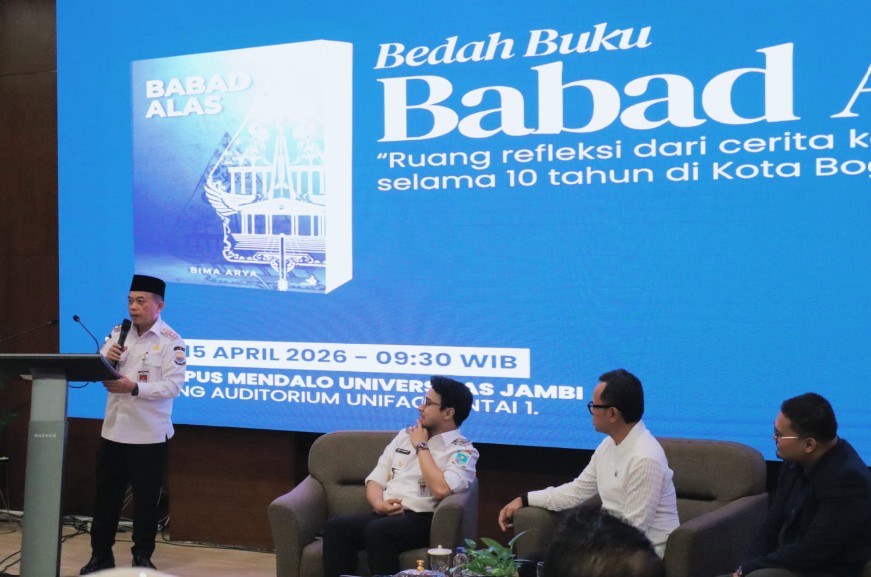 Gubernur Al Haris Hadiri Bedah Buku Babad Alas, karya Autobiografi-Reflektif Wamendagri Bima Arya Sugiarto