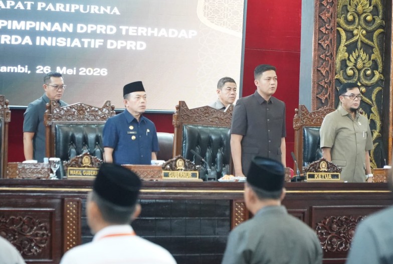 Gubernur Al Haris Hadiri Rapat Paripurna DPRD: Dukung Penguatan Ranperda Inisiatif Dewan