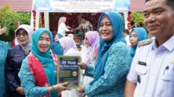 Tinjau 10 Program Pokok PKK di Desa Pondok Agung, Hj. Hesti Haris Apresiasi Kreativitas Ibu-Ibu