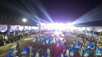 Suasana malam di Desa Bukit Batu Kecamatan Sungai Manau mendadak berubah menjadi lautan cahaya yang begitu mempesona, Sabtu (18/7/2026).