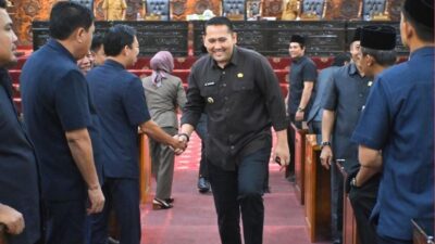 Bupati Merangin M Syukur: Pemerintah Kabupaten (Pemkab) Merangin menyampaikan tanggapan resmi atas Pandangan Umum Fraksi-Fraksi DPRD terhadap Rancangan Peraturan Daerah (Raperda) tentang Pertanggungjawaban Pelaksanaan APBD Tahun Anggaran 2025.