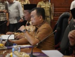 Gubernur Al Haris Pimpin Rapat Evaluasi Perkembangan Pelaksanaan Kegiatan Pembangunan Triwulan II TA 2026
