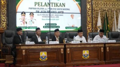 Hadiri Pelantikan JKSN Jambi, Al Haris Tekankan Peran Guru dan Kiai Jaga Moral Generasi Bangsa