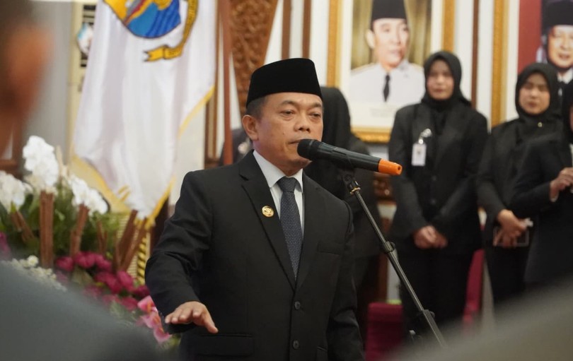 Gubernur Al Haris Lantik Lima Pejabat Pimpinan Tinggi Pratama, Tekankan Penguatan Kinerja, Kekompakan Tim, dan Integritas