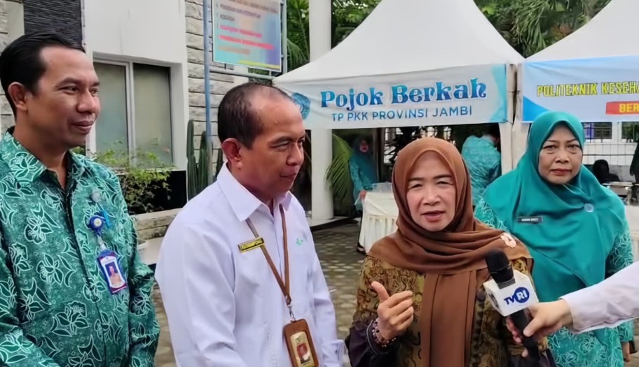Hj. Hesti Haris Bersama Poltekkes Kemenkes Jambi Gelar Pojok Berkah untuk Tingkatkan Gizi Masyarakat